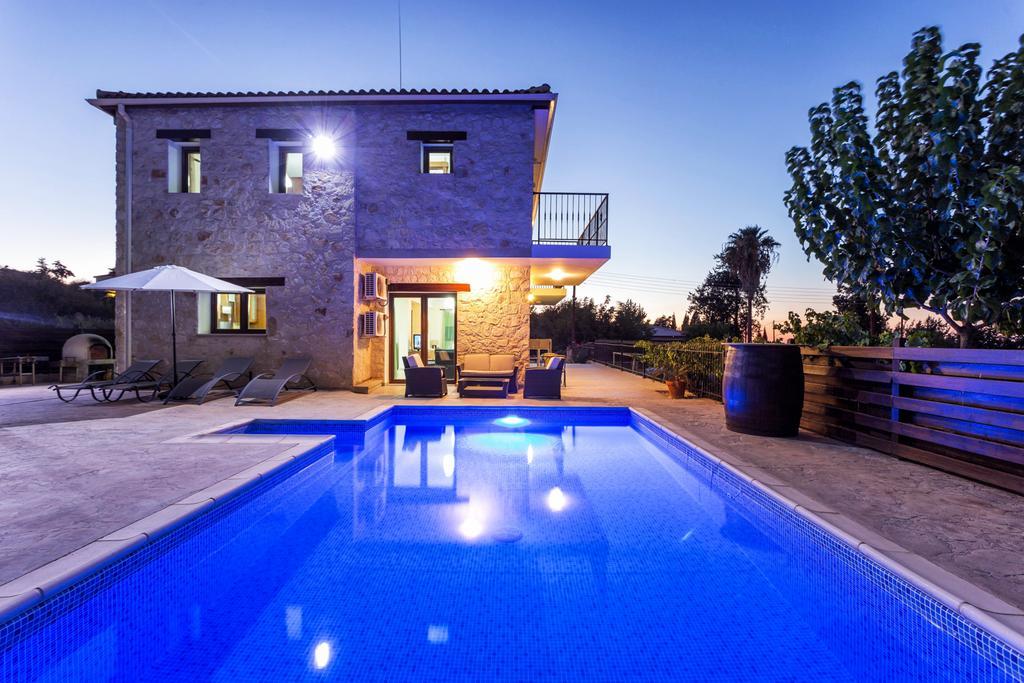 Villa Nikolina Dhrousha Extérieur photo