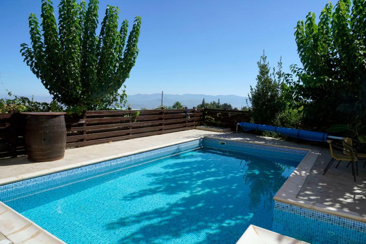 Villa Nikolina Dhrousha Extérieur photo